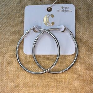 NWT Chic Silver Tone Hoop Earrings